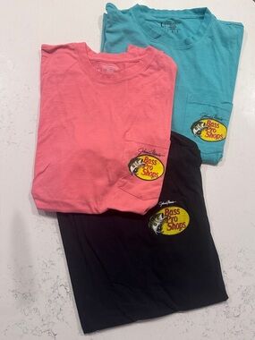Bundle of 3 Large Bass Pro Shops Men’s Tees in Coral, Teal & Black